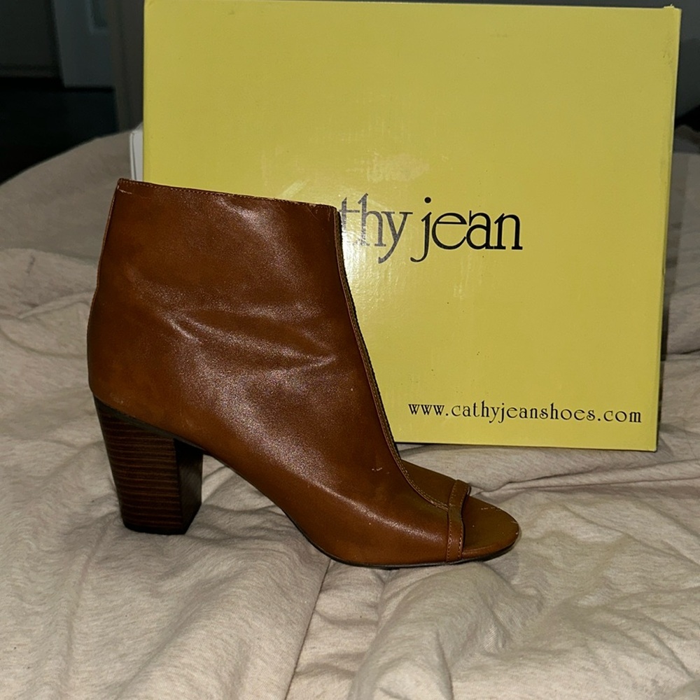 Cathy Jean brown wedges
